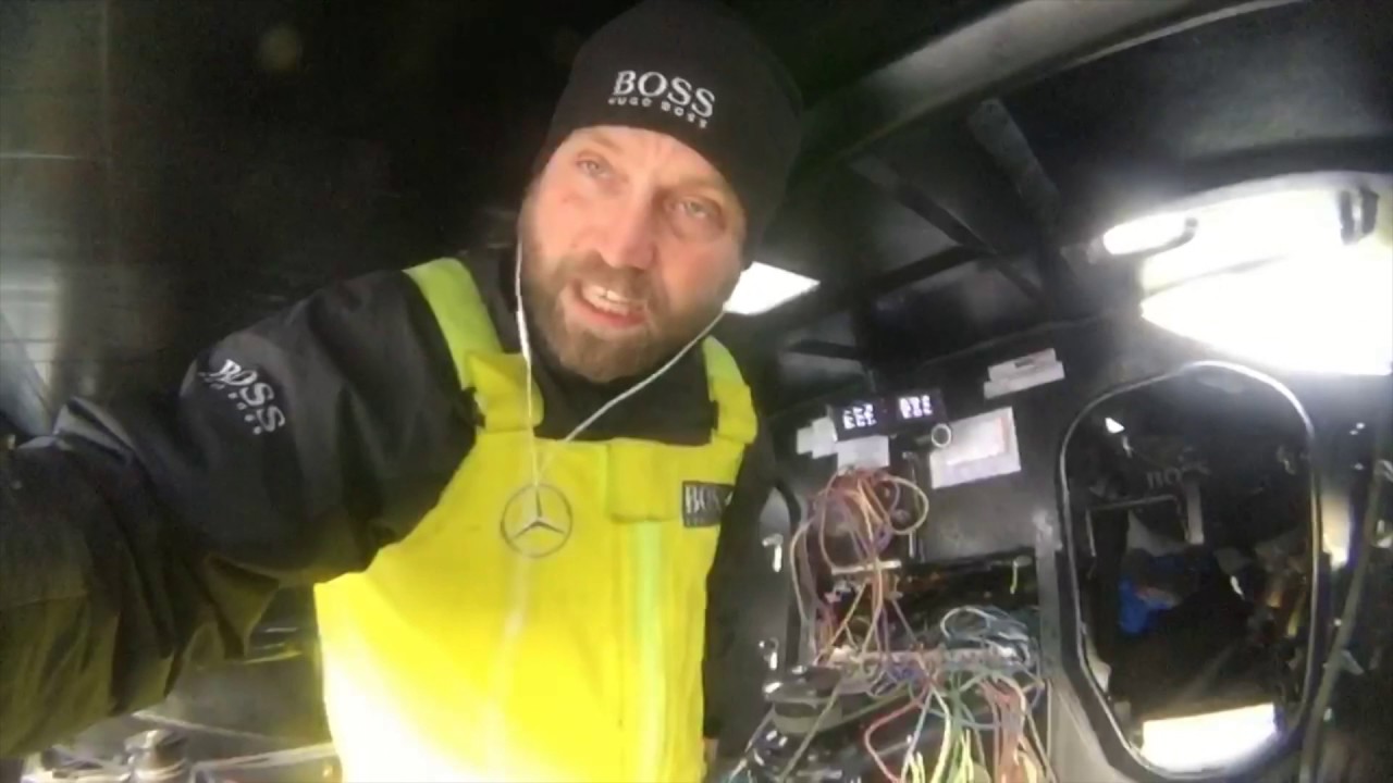 D48 : Alex Thomson wishes you an happy christmas / Vendée Globe