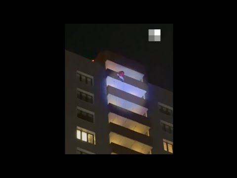 Տեսանյութ.Ձմեռ պապի հագուստով տղամարդն ընկել է 20 հարկանի շենքից ու մահացել.Պլանավորվում էր, որ նա կիջնի երեխաների մոտ՝ 20-րդ հարկից