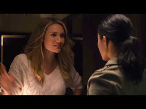 Kate and Lucy | extended KISS scene | 1x01 |