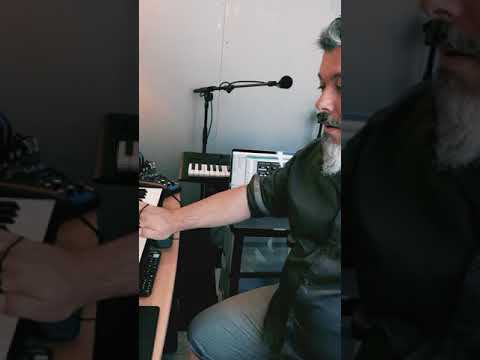 Korg Performer Kris Gardner tests Enhancia's ring!