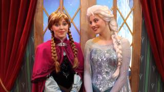 Anna And Elsa From Frozen Meet Guests At Epcot
