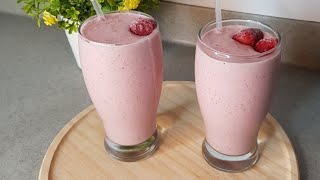 ميلك شيك بالفراوله والموز🍓🍌| الطعم خطييير