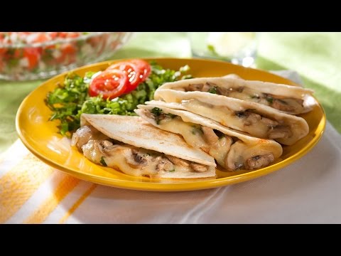 Video: How To Make Tortillas With Mushrooms And Onions