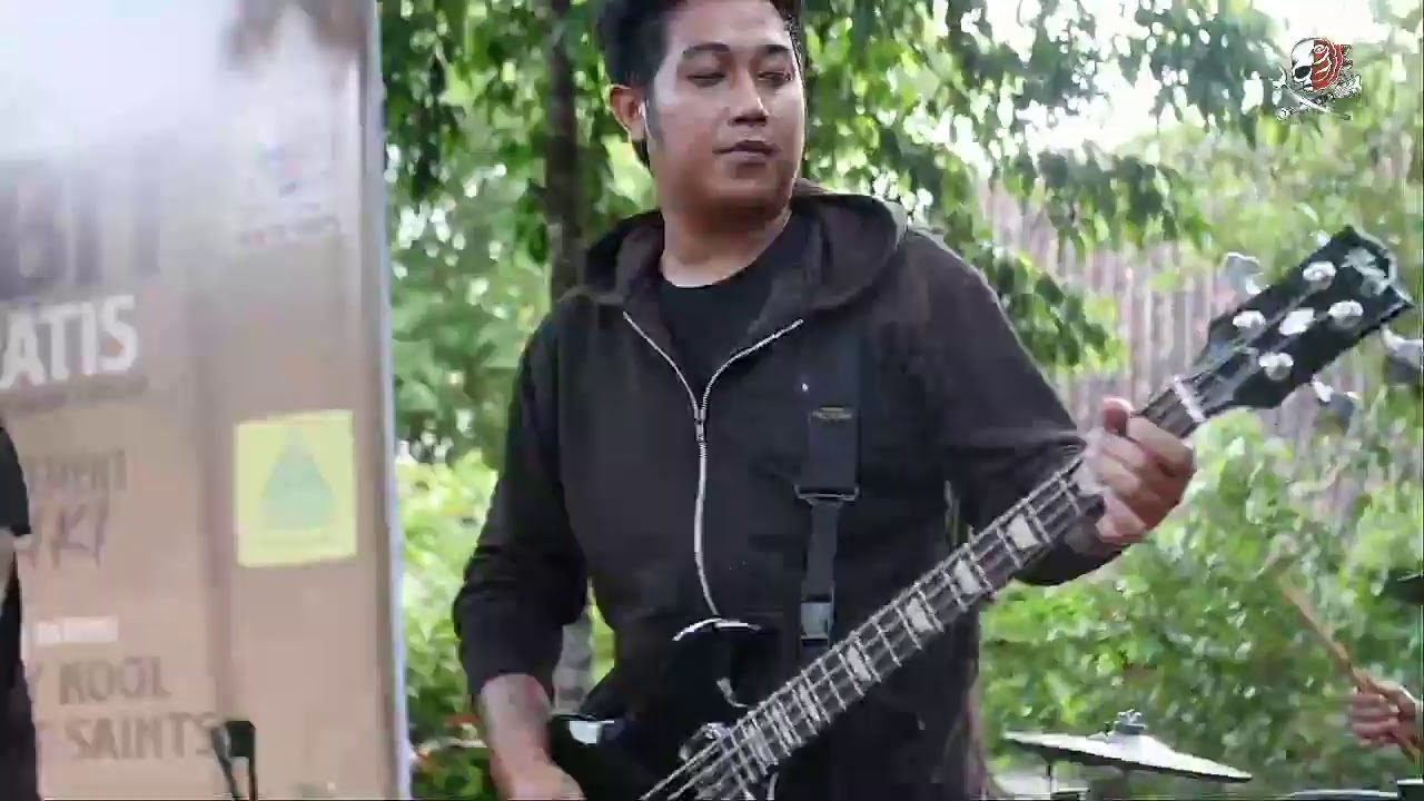 NGAMEN BARENG : BOBBY KOOL & CREW OF SAINTS - YouTube