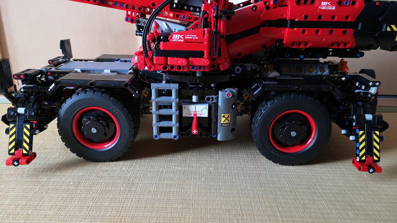 4000ピースを超える大型モデル レゴ（LEGO）テクニック「全地形対応型 