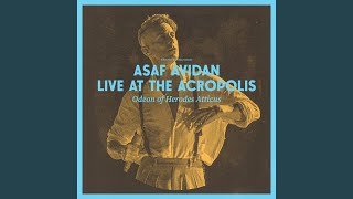 Video-Miniaturansicht von „Asaf Avidan - Earth Odyssey (Live at the Acropolis Odeon of Herodes Atticus)“