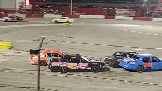 Ford figure 8 feature race Indianapolis Speedrome 5/10/2024