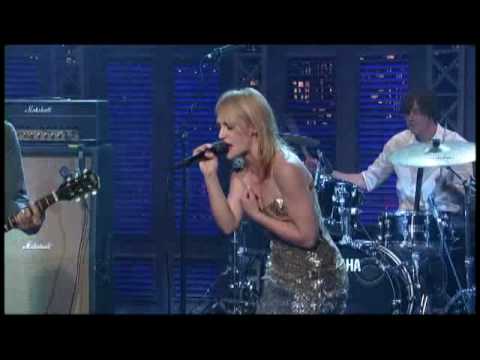 Metric - "Help I'm Alive" on Letterman 7/17 (TheAu...