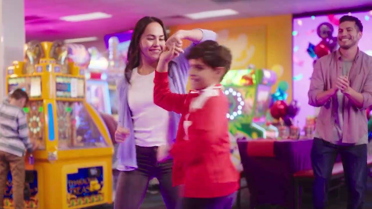 Chuck E. Cheese: Fiestas de cumpleaños para niños, pizza y juegos de arcade