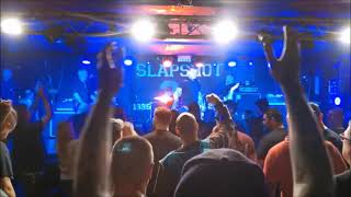 Slapshot - Chip On Your Shoulder (live in Prague 2023)