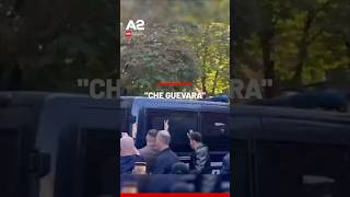 Thumbnail for Momenti kur Meta del nga Drejtoria e Policisë Tiranë, simpatizantët e quajnë “Che Guevara”