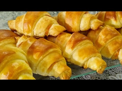 Vídeo: Croissants De Massa Folhada - Receita Passo A Passo Com Fotos