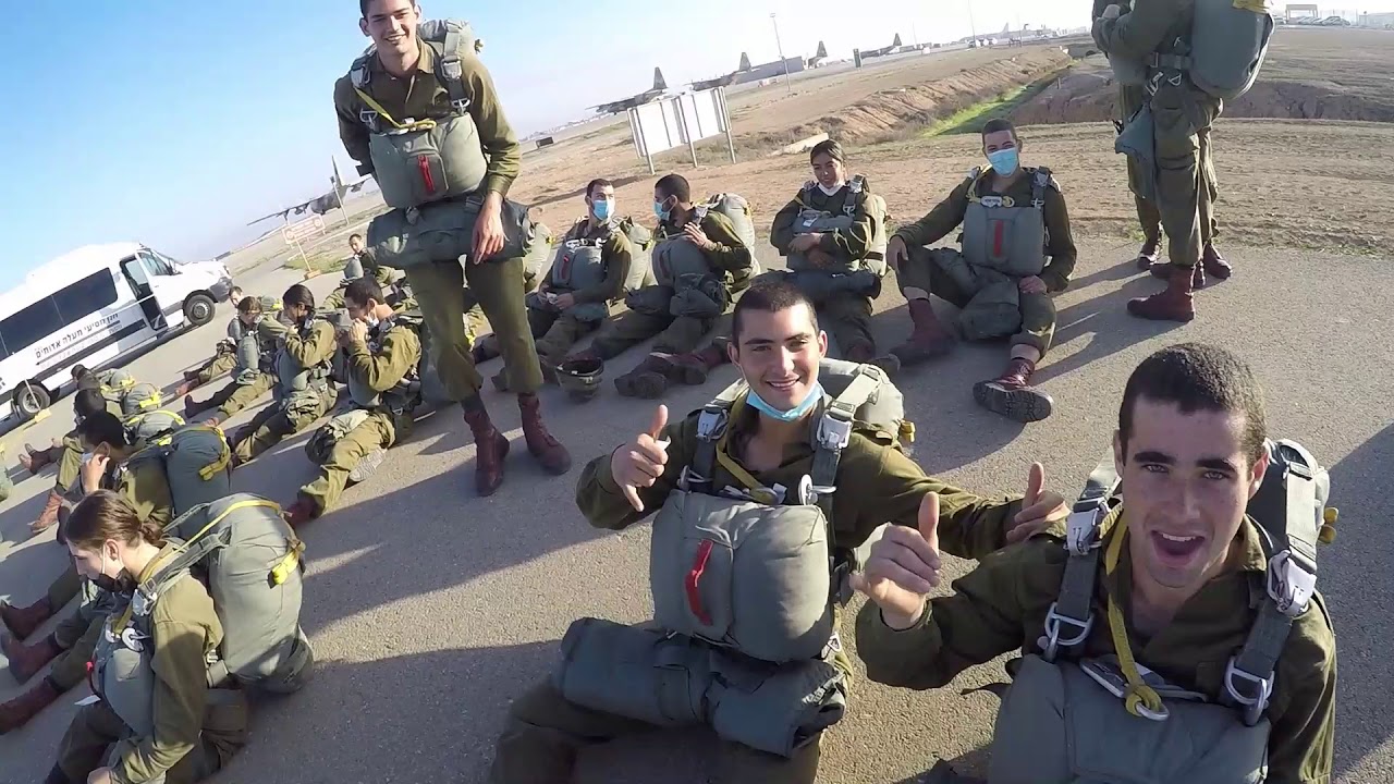 צניחה ראשונה מחזור ע''ט