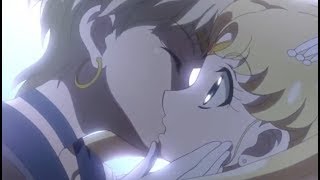Sailor Moon Crystal Bacio Lesbo