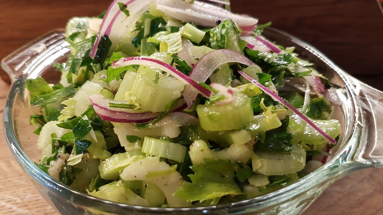 Surówka z selera naciowego:)