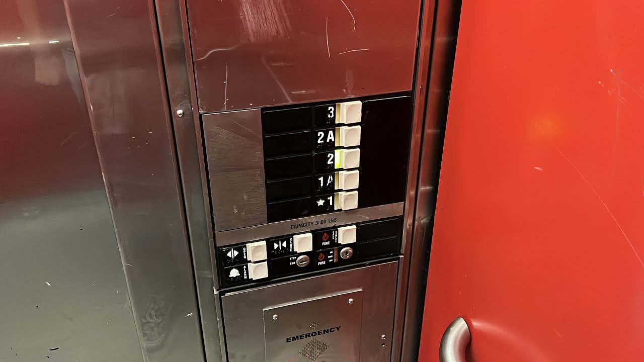 Terrible Montgomery Vector Hydraulic Elevator | Lloyd Center | Portland, OR