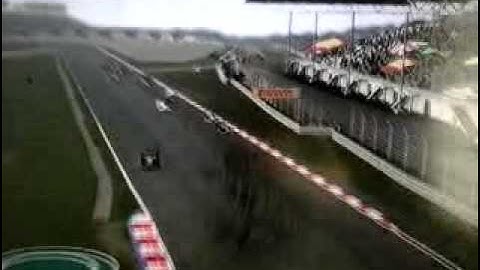 Heftiger crash in Malaysia 2 F1 2013