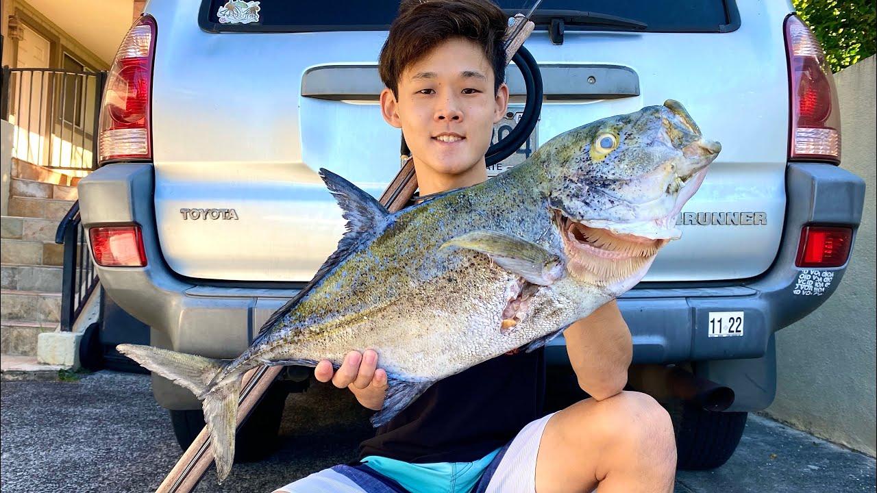 Погружение в глубокую пещеру с помощью трехзубцового подводного фонаря | Тестирование подводного ...