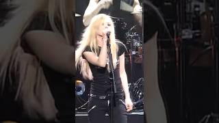 Avril Lavigne - Take Me Away (Live At Budokan The Bonez Tour 2005)