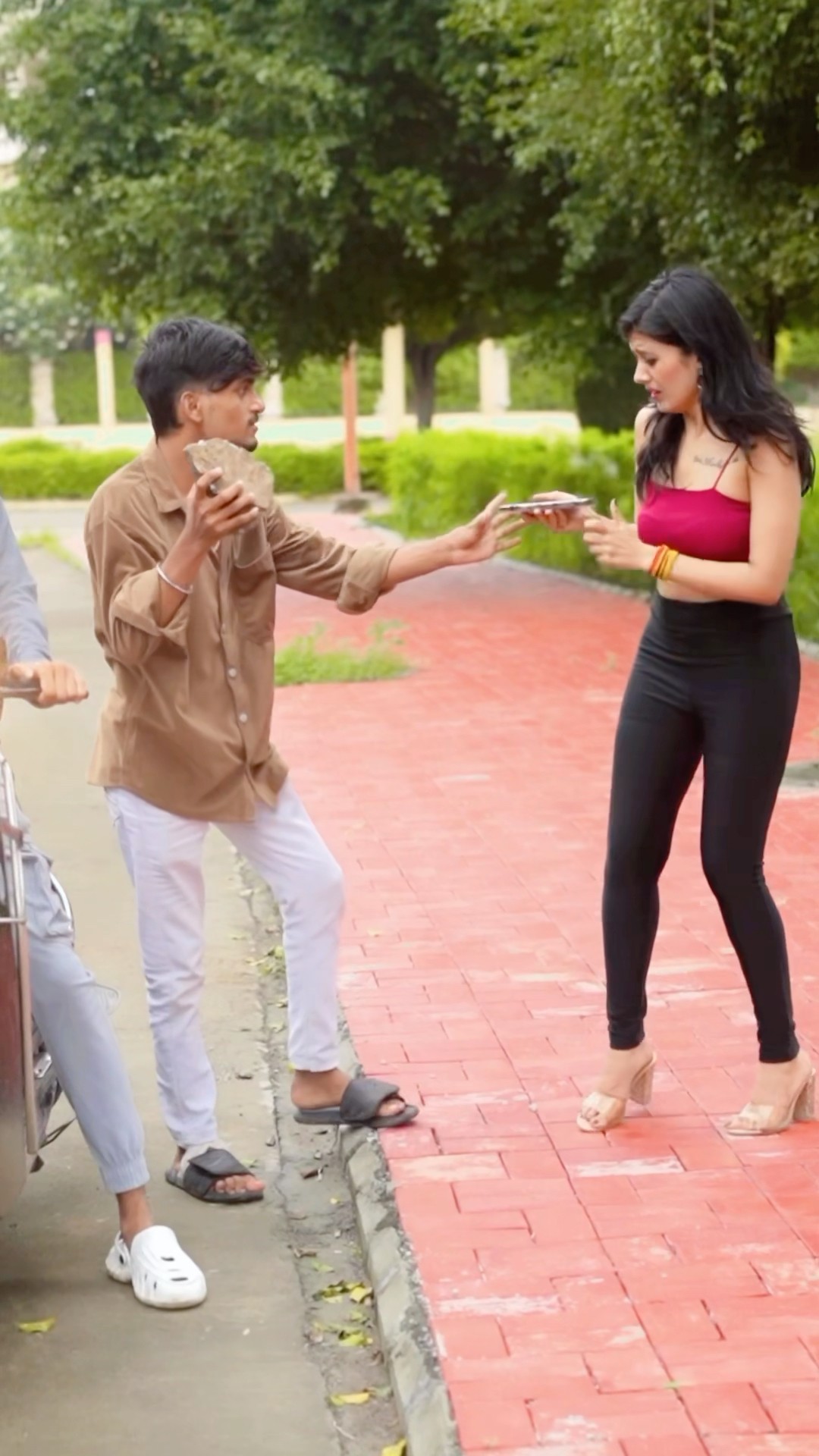Wait for the end ?? #shorts #ytshorts #couplegoals #khwahishgal