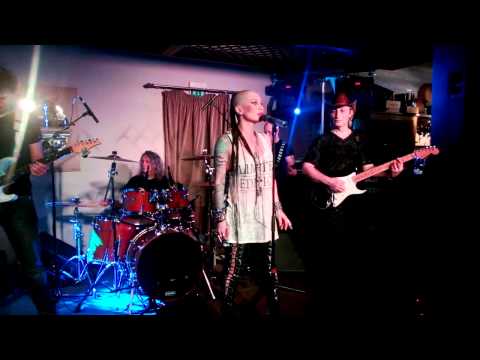 Видео: Наргиз Закирова Женщина которая поёт Nargiz Zakirova Ресторан Балкон05.12.2013