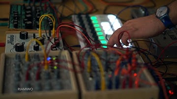 Modular Jam in a Square - Dreadbox Erebus / Arturia Microbrute / Doepfer (Riamiwo StudioVlog 25)