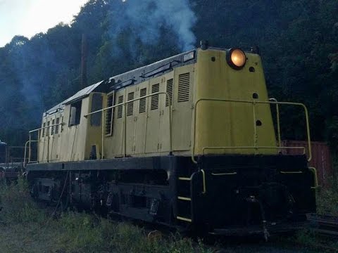 Sights and Sounds - Whitcomb 65 Tonner Diesel Locomotive #9 On The Move