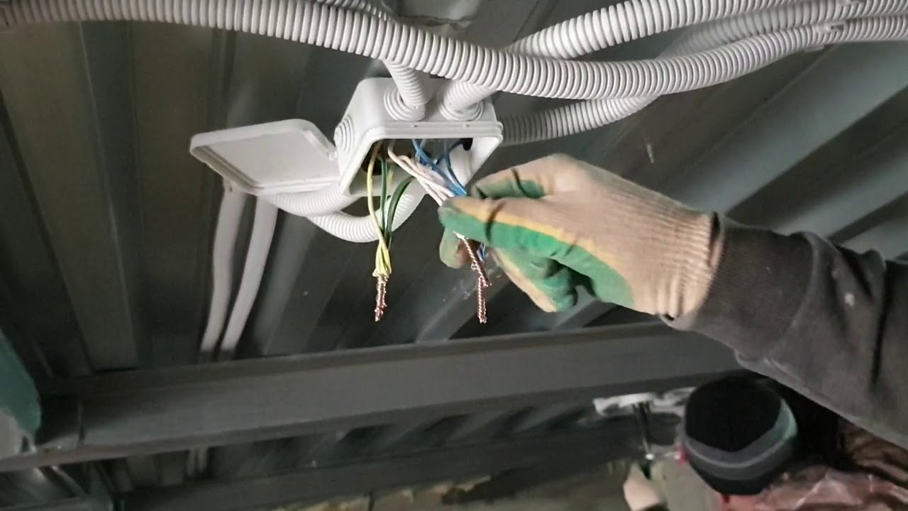 Распаячная коробка, скрутка или пайка) коротко о главном. - YouTube