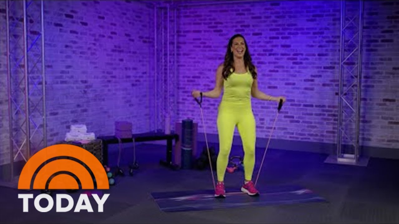 A 10-Minute Upper Body Resistance Band Routine