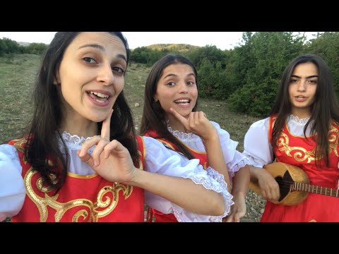 Trio Mandili - Lipka (Polish-Georgian folk)