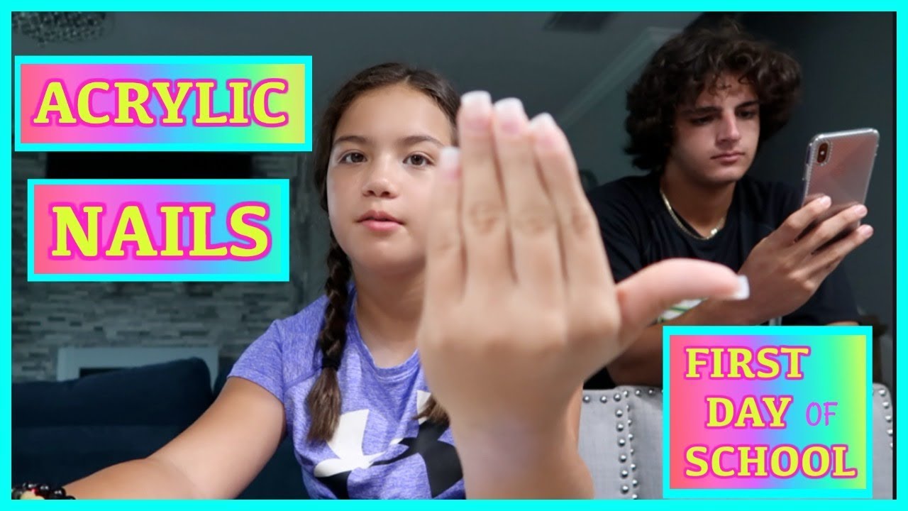 GETTING MY ACRYLICS NAILS DONE FOR MY FIRST DAY OF SCHOOL 💅🎒🏫 290
