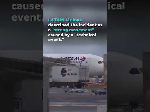Boeing 787 passengers injured by abrupt drop, turbulence #Shorts