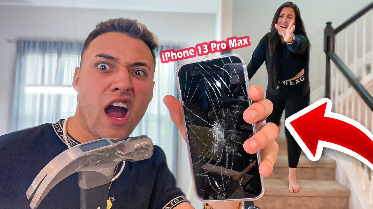 QUEBREI o NOVO IPHONE 13 PRO MAX da MINHA NAMORADA