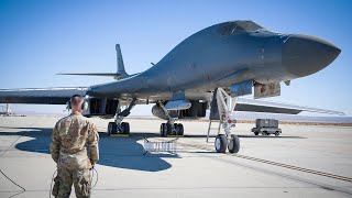 Stunning Video Of B-1B Lancer Bomber Testing A Cruise Missile Long-Range Agm-158 Jm