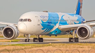 🇨🇳 GUANGZHOU BAIYUN Airport Plane Spotting + Aircraft & Flight Route Information Subtitles !