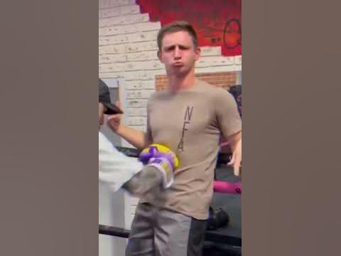 Литвин против бойца. Литвин против бойца. Литвин подрался с хейтером. Мелстрой против литвина. Литвин против бойца.