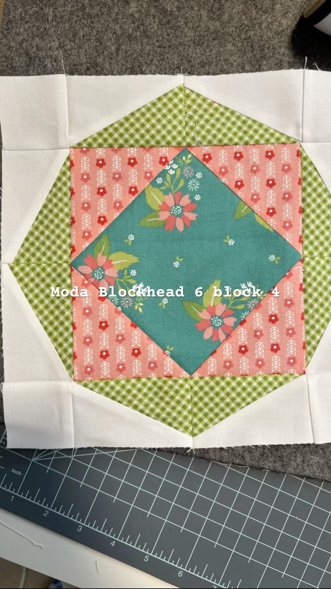 ハンドメイド Cats Cradle Moda Blockheads 6 Block 4 #modablockhead6 #fun