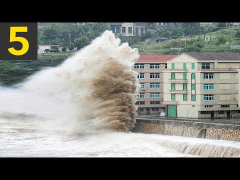 5 Large Waves VS Buildings