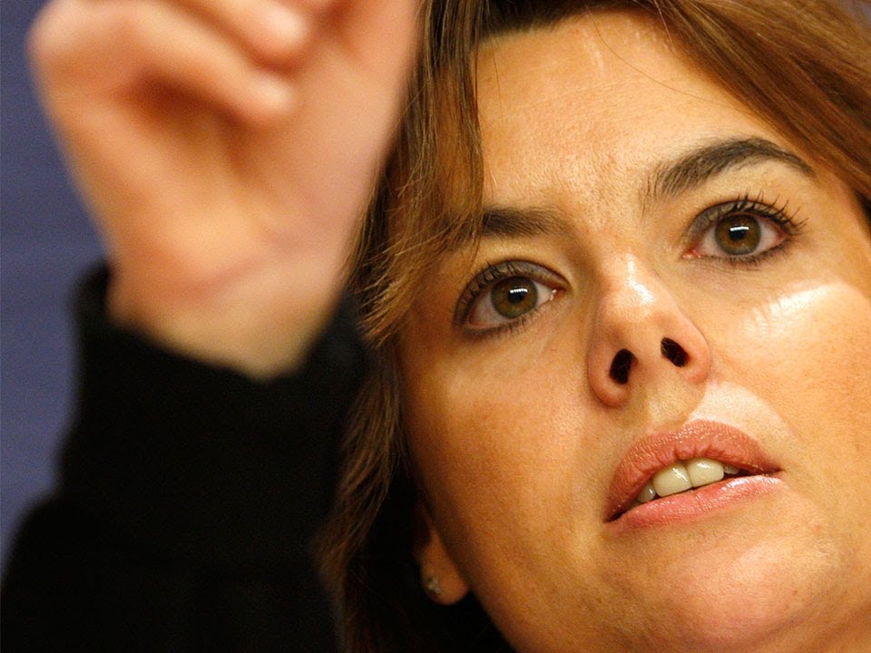 Fernández de la Vega evita la pregunta de Soraya Sáenz Santamaría