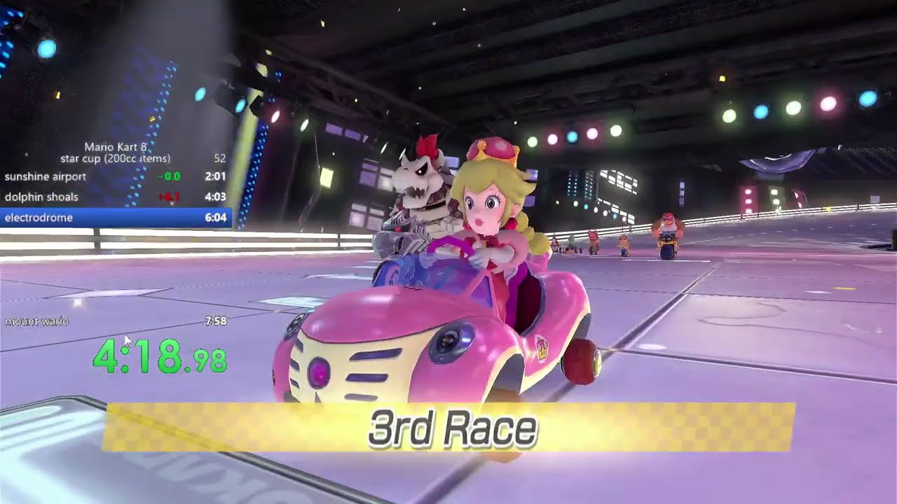 Mario kart 8 deluxe star cup 8:01 (200cc items) - YouTube