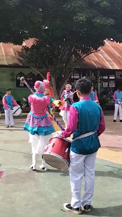 Drumband Manliko Mudiak Arau