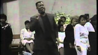 John P.Kee & The New Life Community Choir"Testimony!" chords