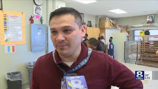 From corporate America to the classroom:Rochester teacher ditches office for art class