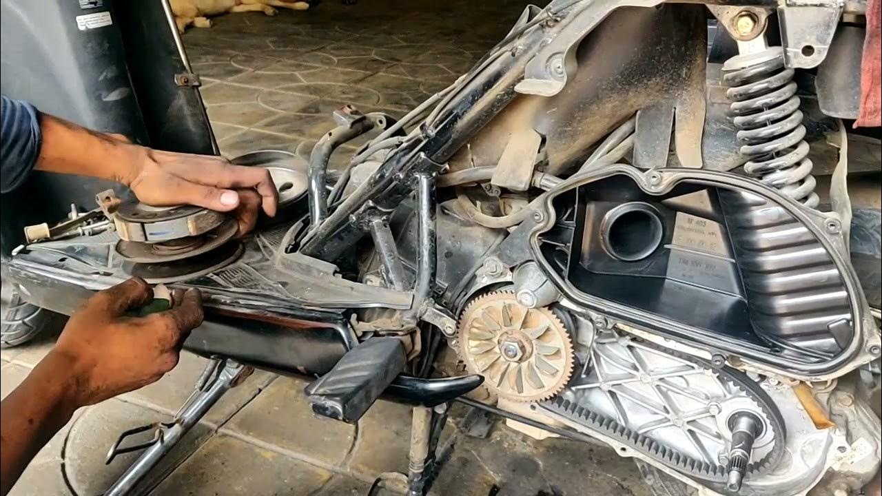 Activa 5G Clutch cleaning and tightening. YouTube