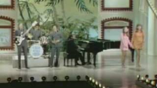 Sergio Mendes &  Brazil 66 ~ Goin' Out of my Head chords