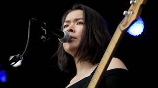 Mitski - Thursday Girl - Live at Boston Calling 2017 Resimi