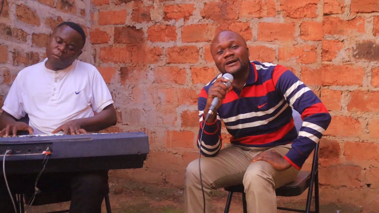 Fou de jesus x elkana ngoie, Live