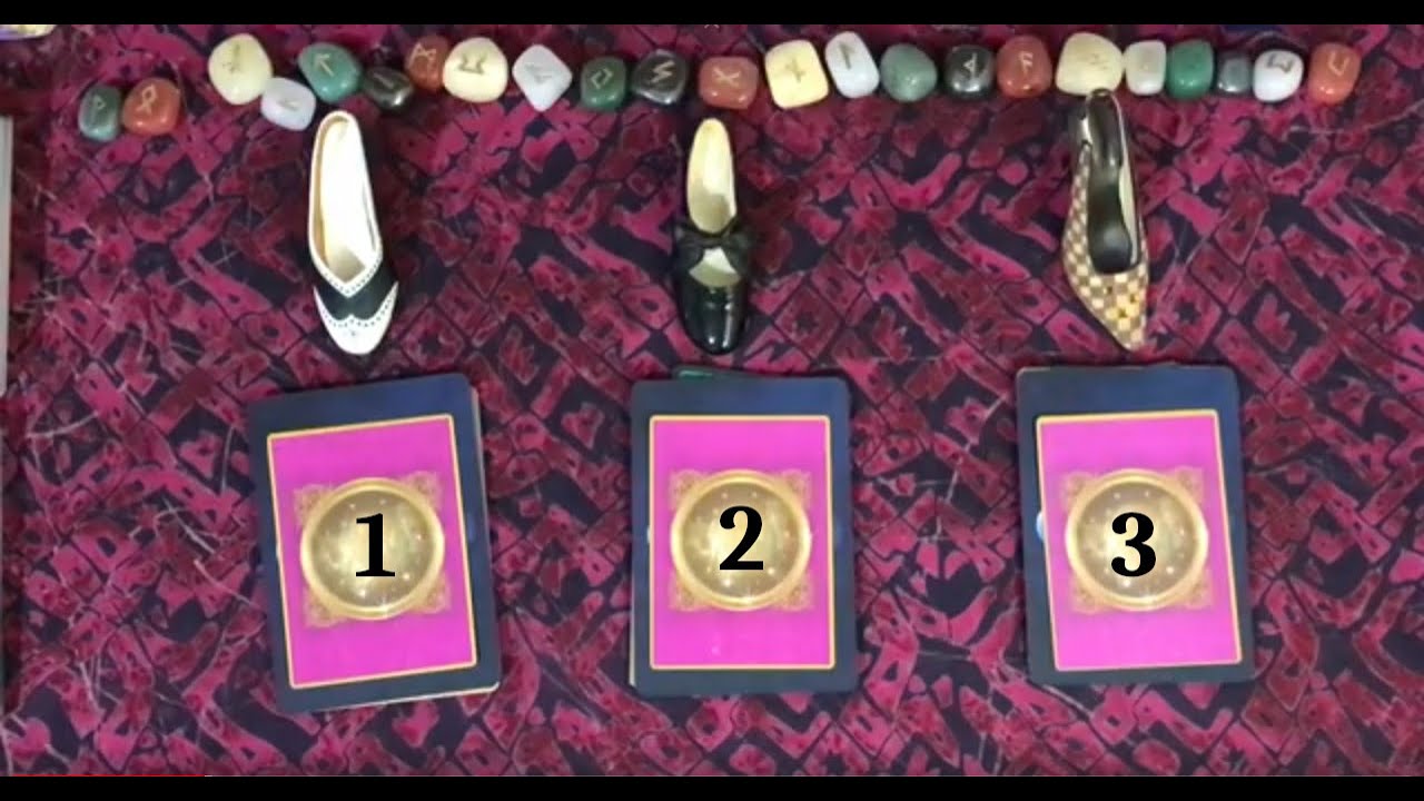 Tu lui plais vraiment ou c'est juste de l'amabilité ? Tarot interactif intemporel Choisis chaussure