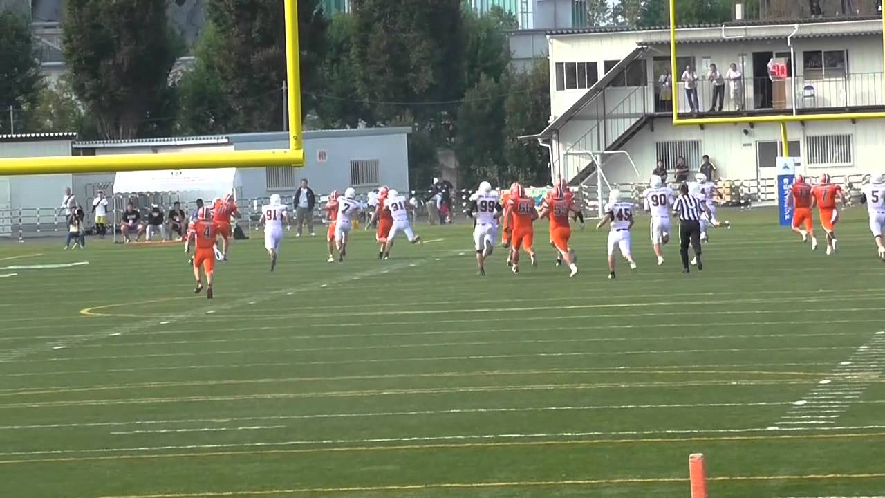 アメフト　法政大学トマホークス　ゲームジャージ 法政大学トマホークス RB #29 田邊 僚 56yds TD RUN - YouTube