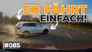 Unfälle, LKW verschüttet Ladung und RTW Überholmanöver in Kurve | #GERMAN #DASHCAM | #085